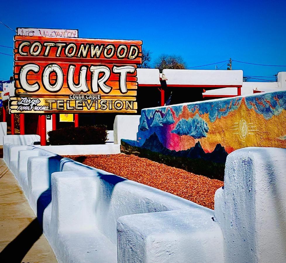 سانتا فيه Cottonwood Court Motel المظهر الخارجي الصورة