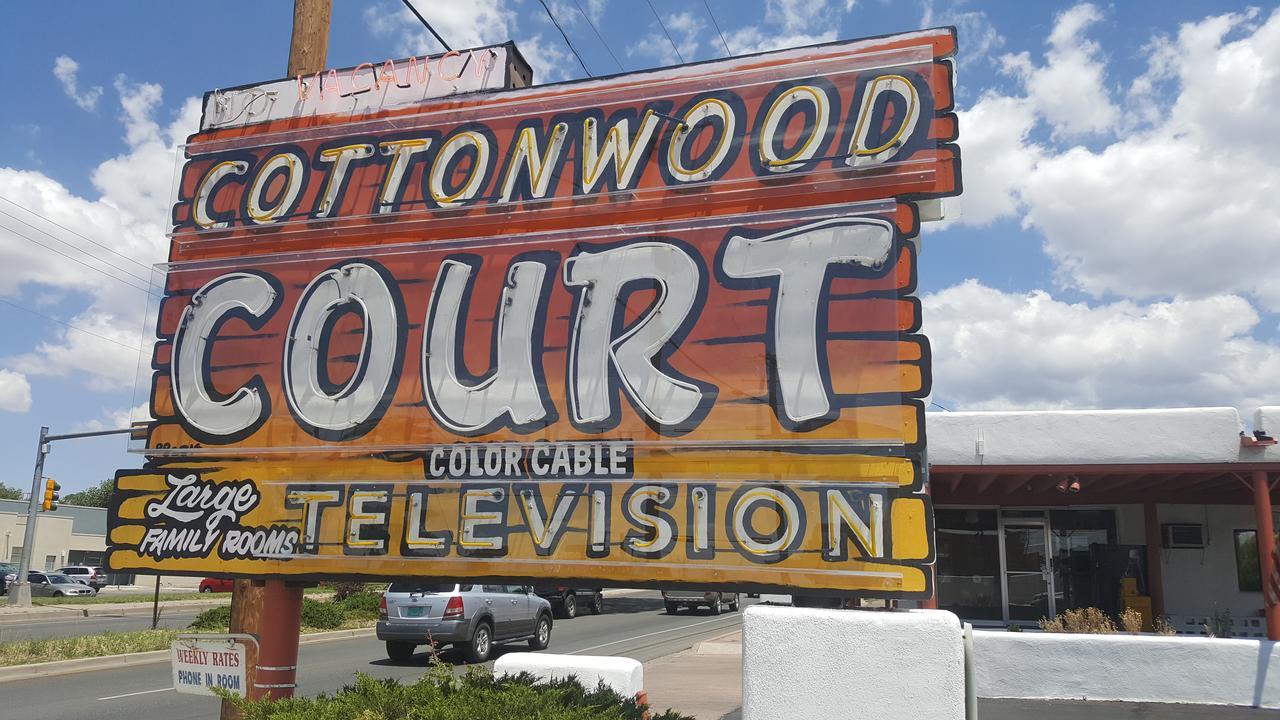 سانتا فيه Cottonwood Court Motel المظهر الخارجي الصورة
