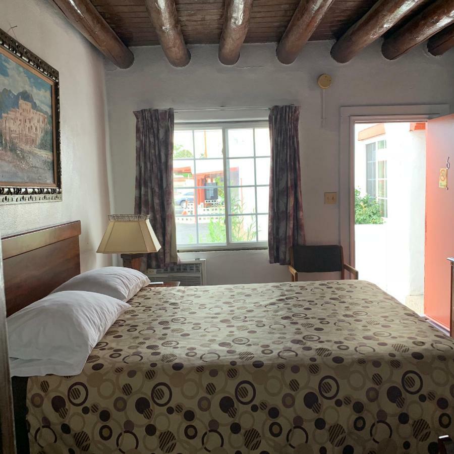 سانتا فيه Cottonwood Court Motel المظهر الخارجي الصورة