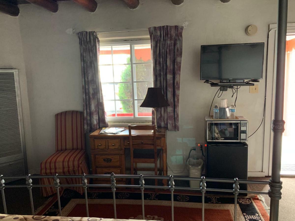 سانتا فيه Cottonwood Court Motel المظهر الخارجي الصورة